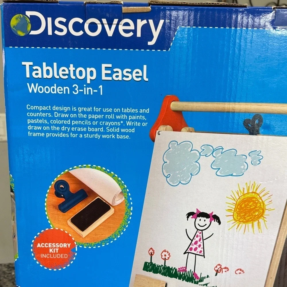 Discovery Wooden Tabletop Easel with Paper Roll